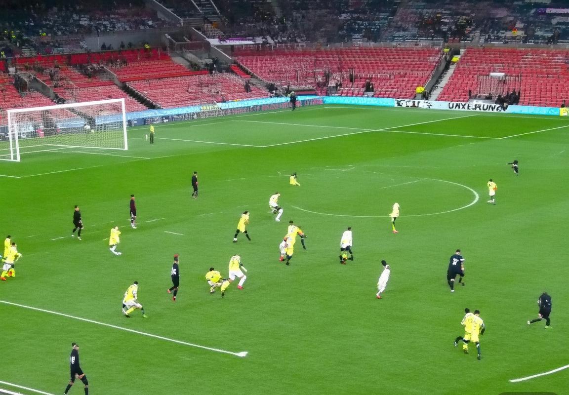 2020英超曼联对诺维奇焦点战：战术对决与精彩瞬间回顾(图5)