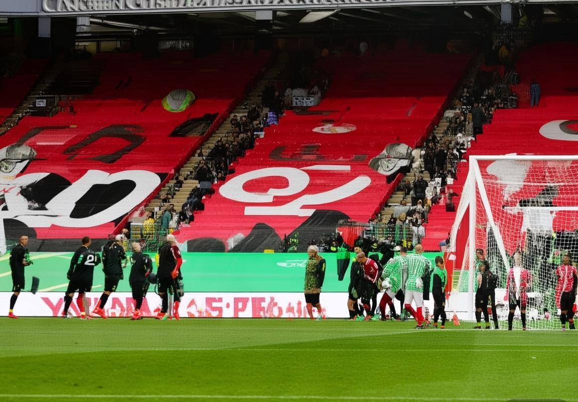 2020英超曼联对诺维奇焦点战：战术对决与精彩瞬间回顾(图2)