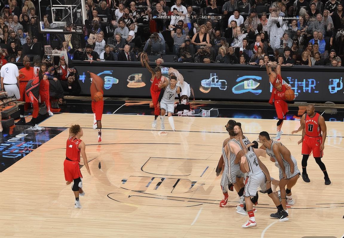 2016-2017NBA马刺对猛龙巅峰对决解析：战术对决与莱昂纳德德罗赞锋线火花(图3)