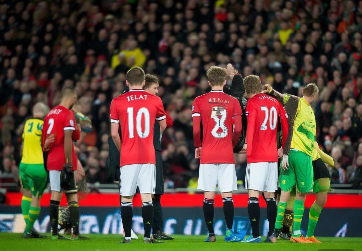 2020英超曼联对诺维奇焦点战：战术对决与精彩瞬间回顾(图3)